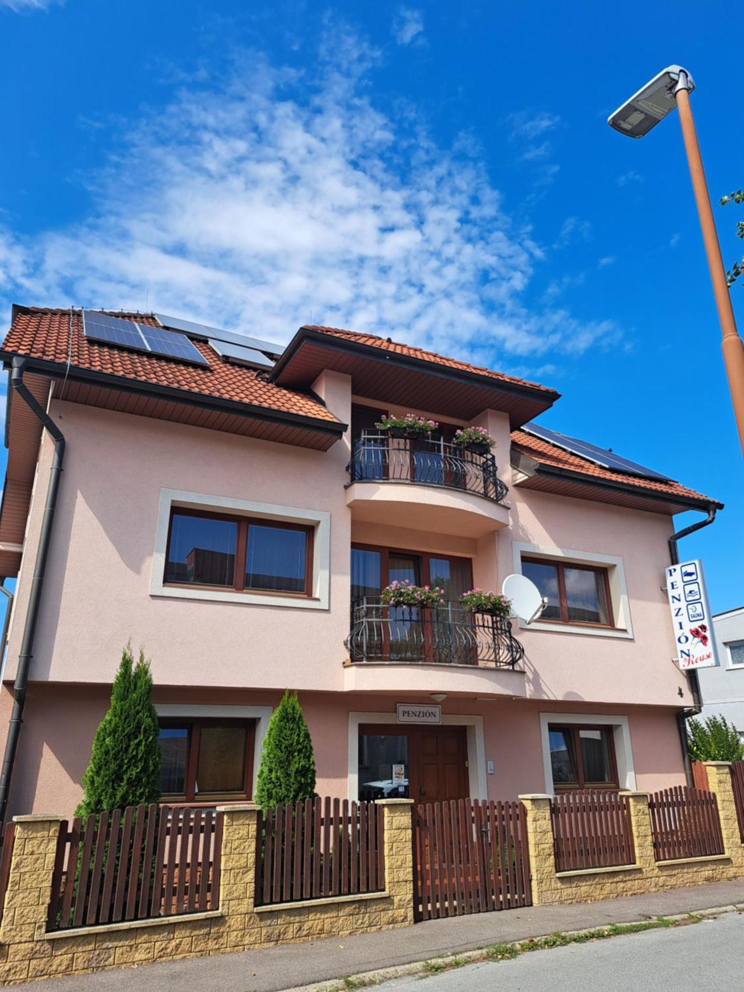 Penzion Rouse Bardejov Buitenkant foto