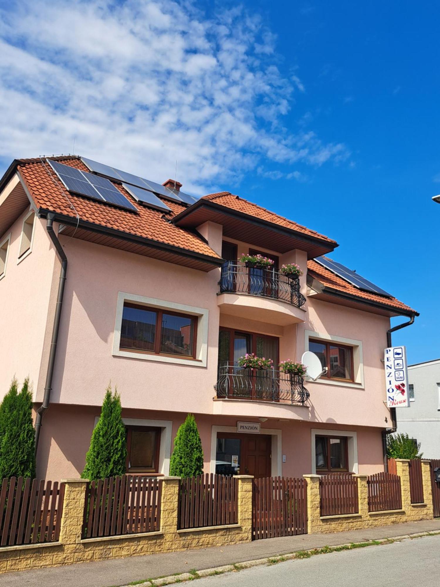 Penzion Rouse Bardejov Buitenkant foto